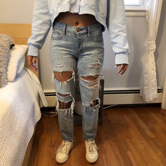American Eagle Tomgirl Style Ripped Jeans - Picture 2 of 13